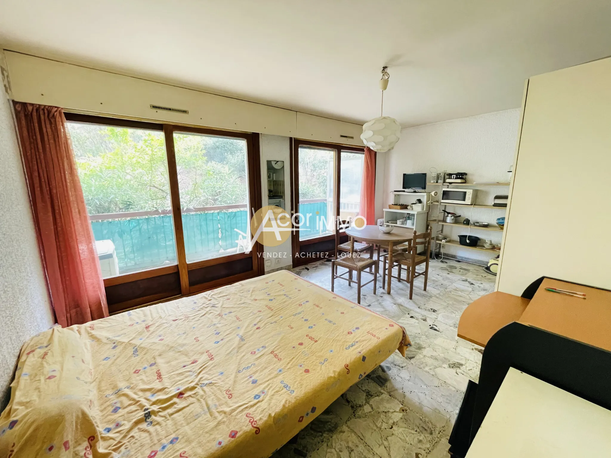 Studio au calme avec terrasse, proche des plages à La Seyne sur Mer 