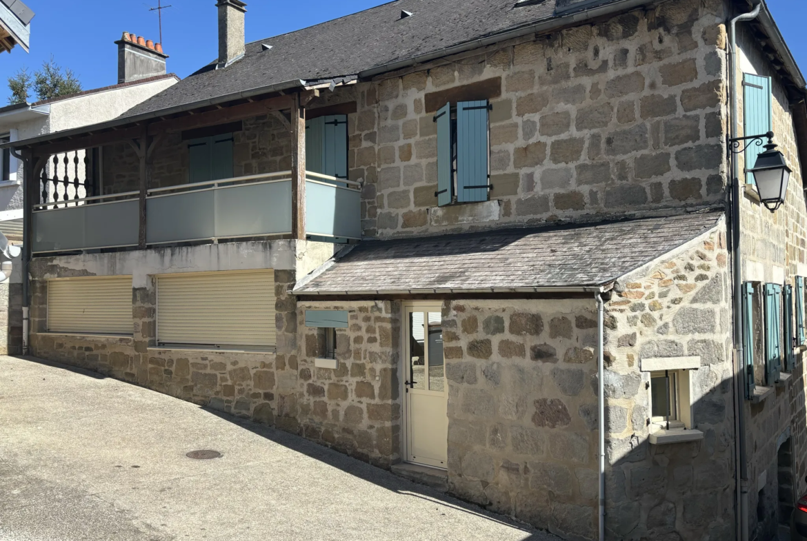 Maison atypique à Malemort avec 2 chambres et terrasse 