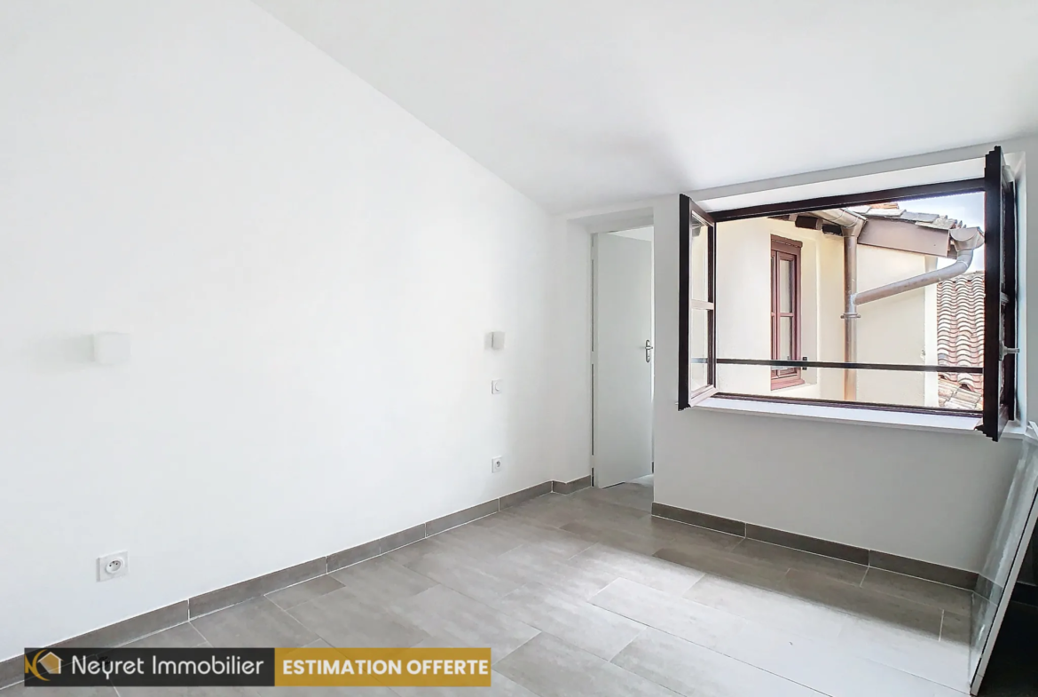 Appartement Type 2 rénové à Lyon 5e avec vue dégagée 