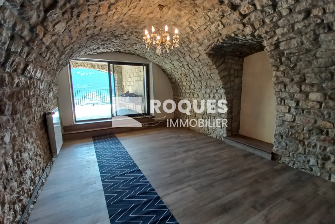 Maison rénovée à Compeyre - 90 m² - Vue dégagée - 280 000 EUR 