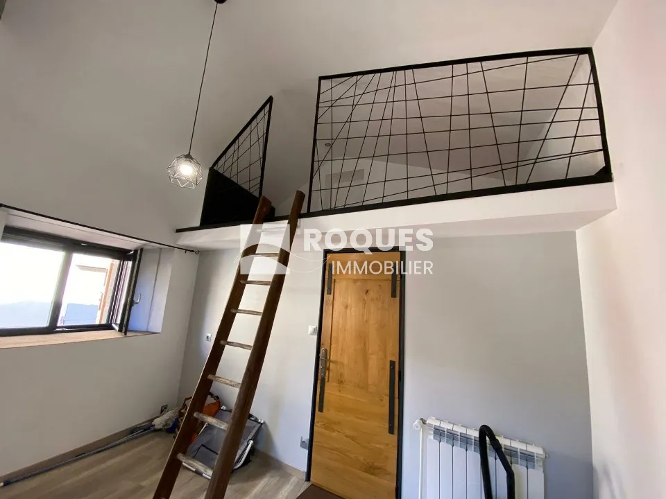 Maison rénovée à Compeyre - 90 m² - Vue dégagée - 280 000 EUR 