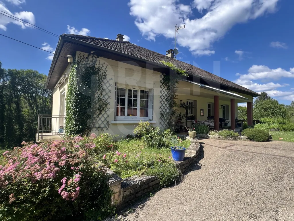 Propriété spacieuse à Toucy avec 6 chambres 