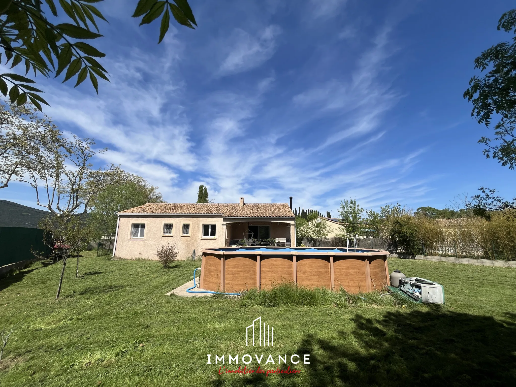 Maison de plain-pied à Pompignan | 3 chambres, jardin spacieux et piscine 