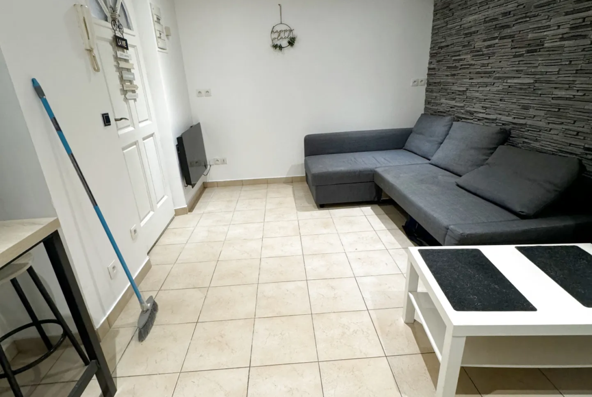 À vendre : Studio de 19,15 m² avec parking à Pontoise 