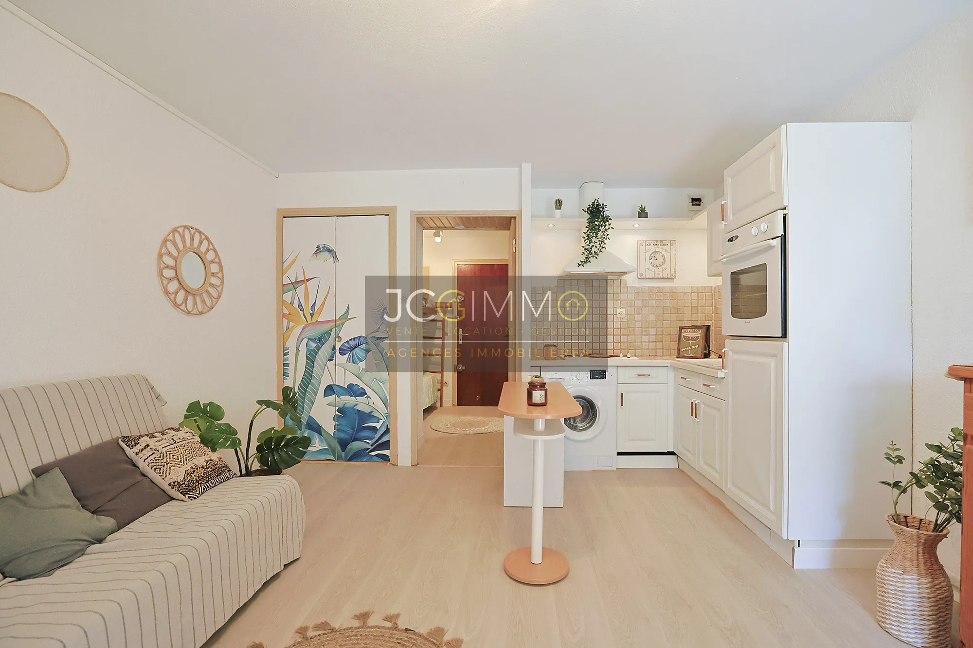 À vendre : Appartement avec jardin à Saint-Mandrier, proche plage, idéal investisseur 