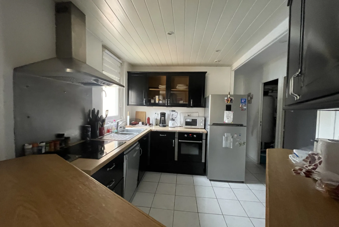 Agréable appartement avec belle terrasse à Herouville st clair 