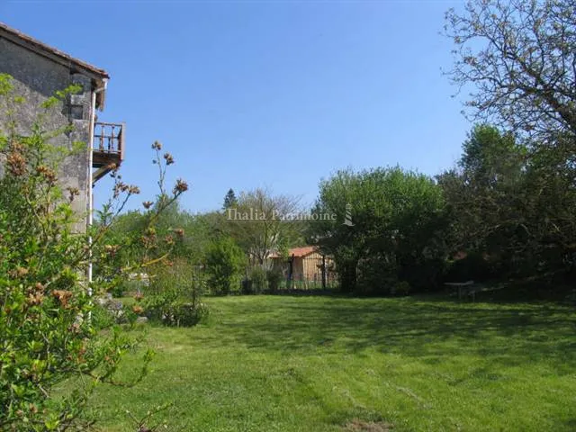 Maison de bourg à Brantome / Bourdeilles de 200 m2 