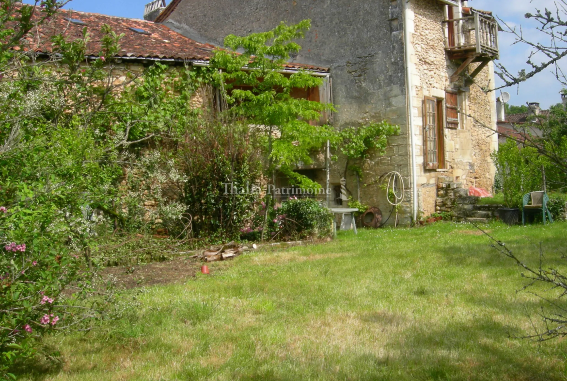 Maison de bourg à Brantome / Bourdeilles de 200 m2 