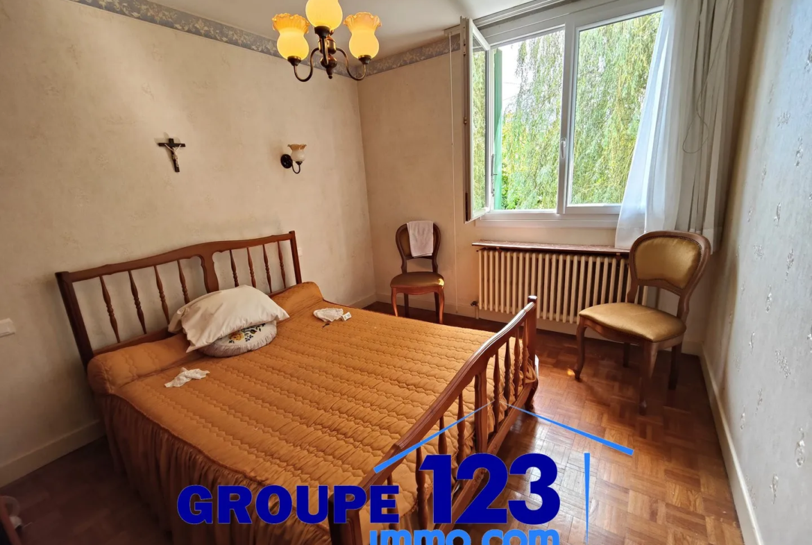 Maison spacieuse de 3 chambres à Migennes - 128 900 € 