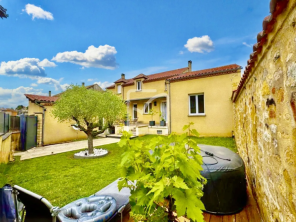 Maison de ville à Gourdon - Spacieuse et contemporaine