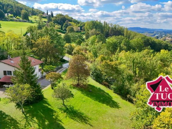 Maison 5 chambres, piscine, garage et terrain de 5398 m2 à Penne D’Agenais