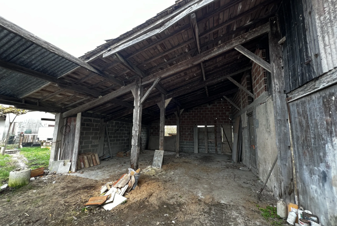 Ancien séchoir et grange à transformer en habitations à Bazas 