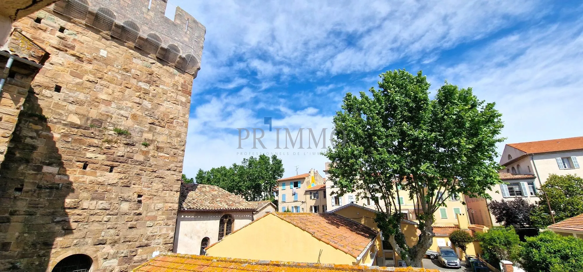 Maison de village rénovée à Fréjus centre historique 