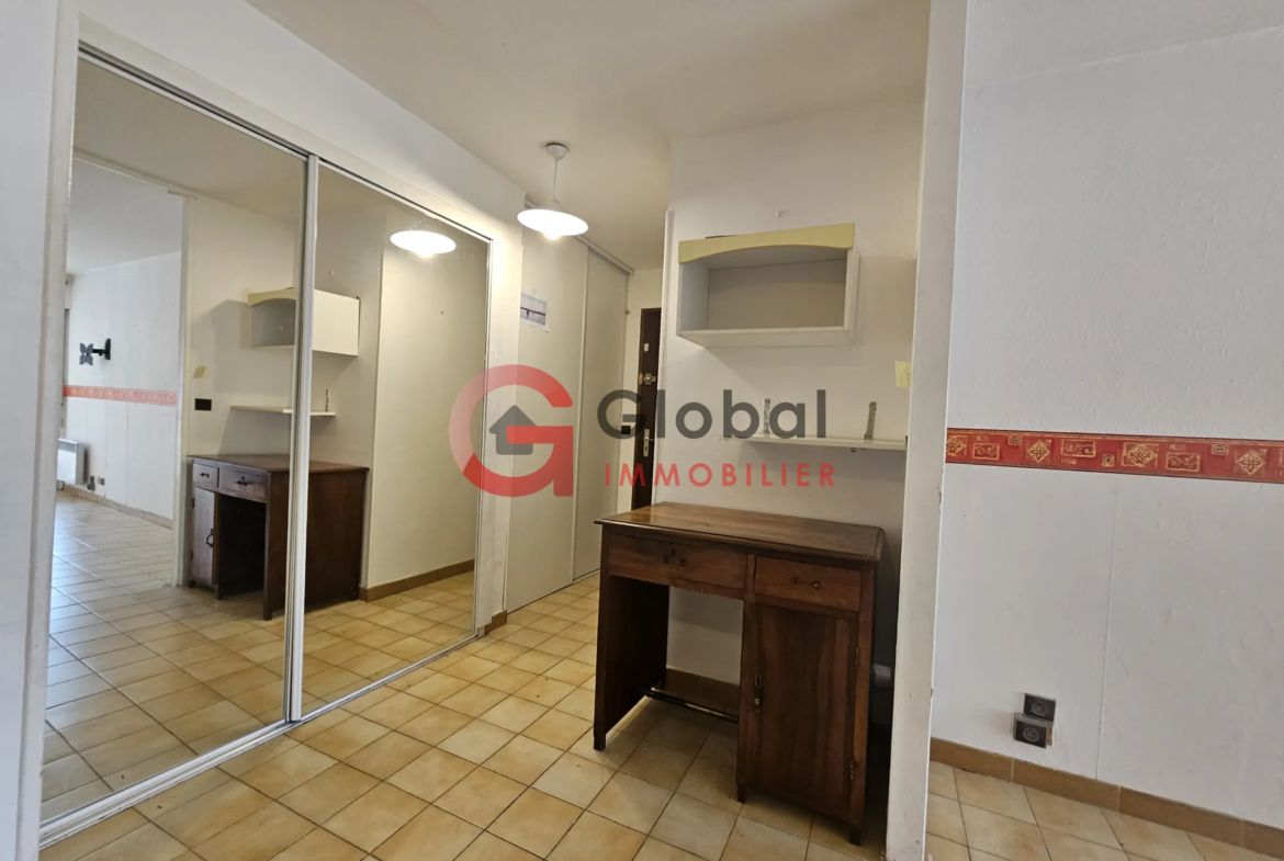 Appartement avec loggia et garage à Beziers 