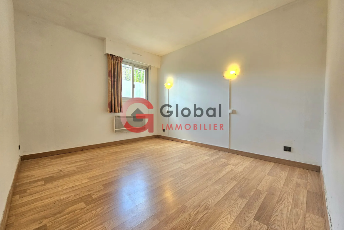 Appartement avec loggia et garage à Beziers 