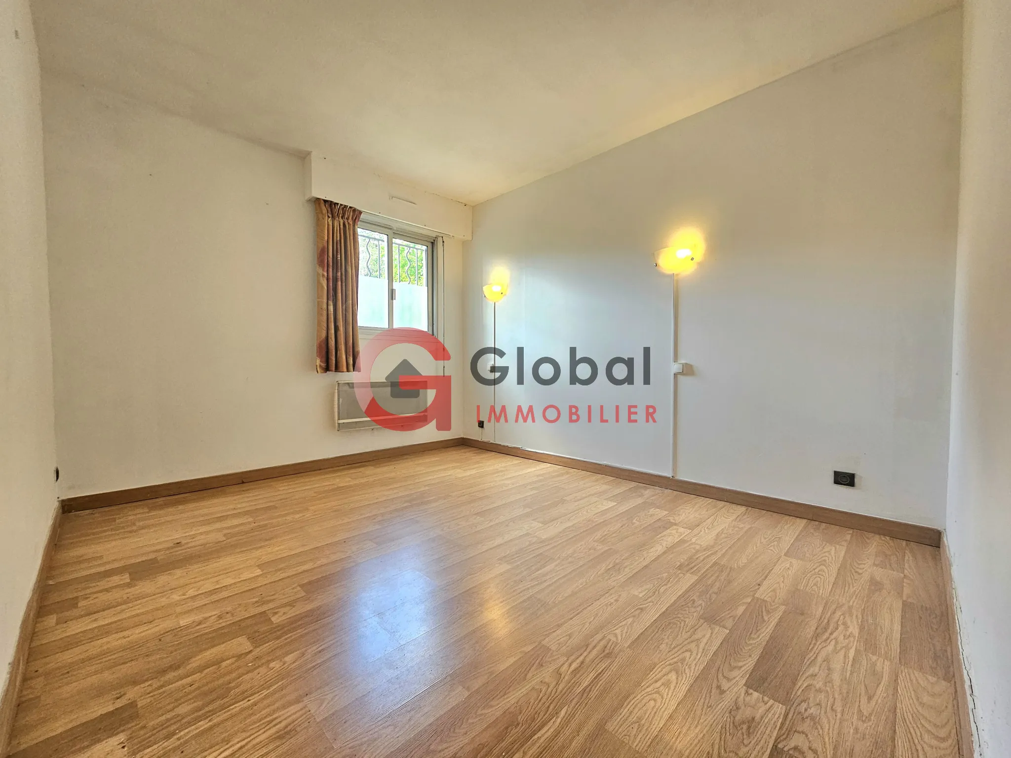 Appartement avec loggia et garage à Beziers 