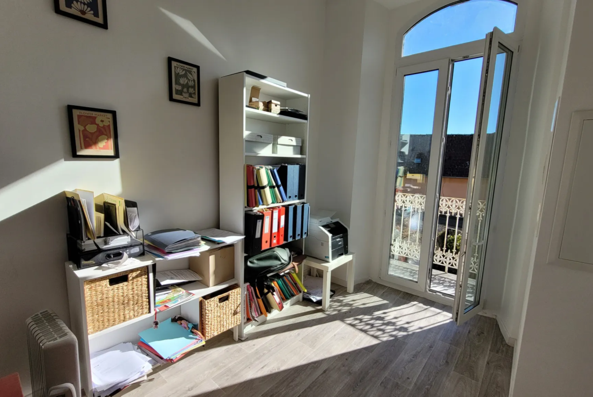 Maison de 207 m² avec combles aménageables à Ossun 