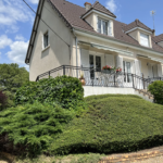 Maison Lumineuse avec Grand Terrain à La Guerche-Sur-L'Aubois