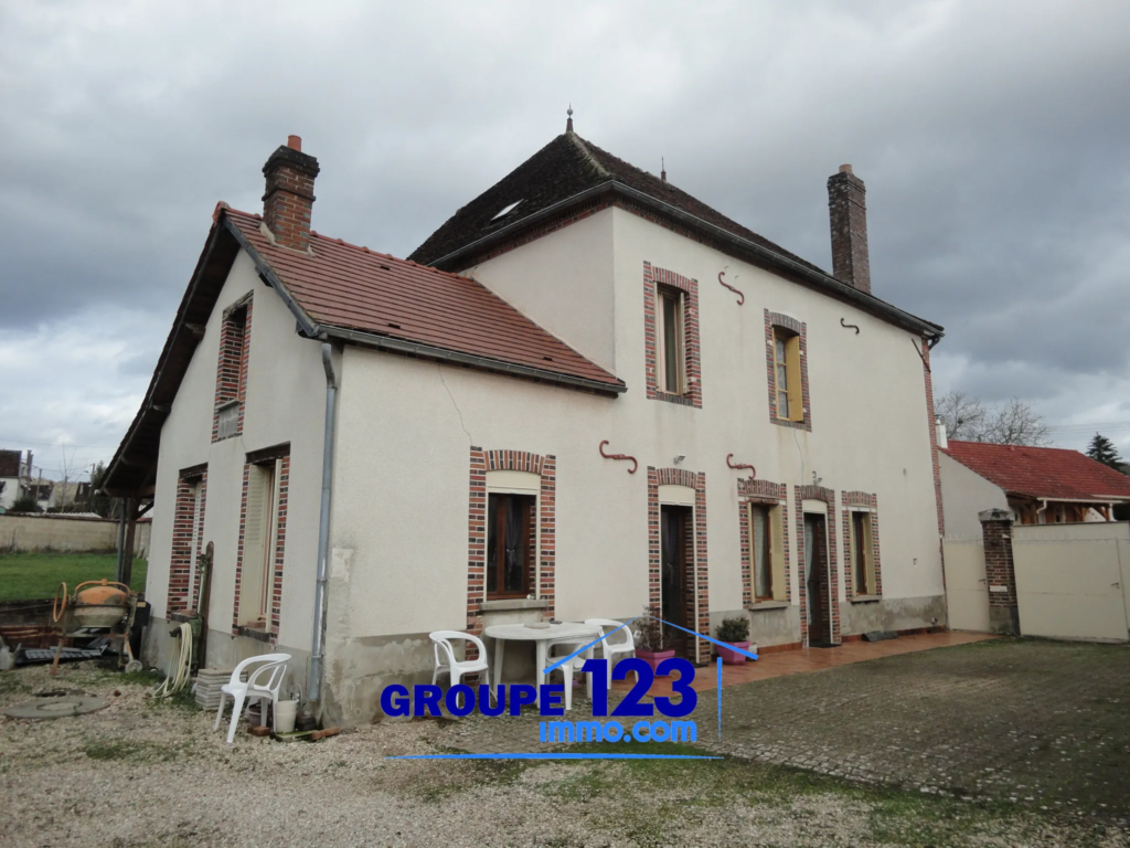 Maison de charme à Saint-Aubin-sur-Yonne