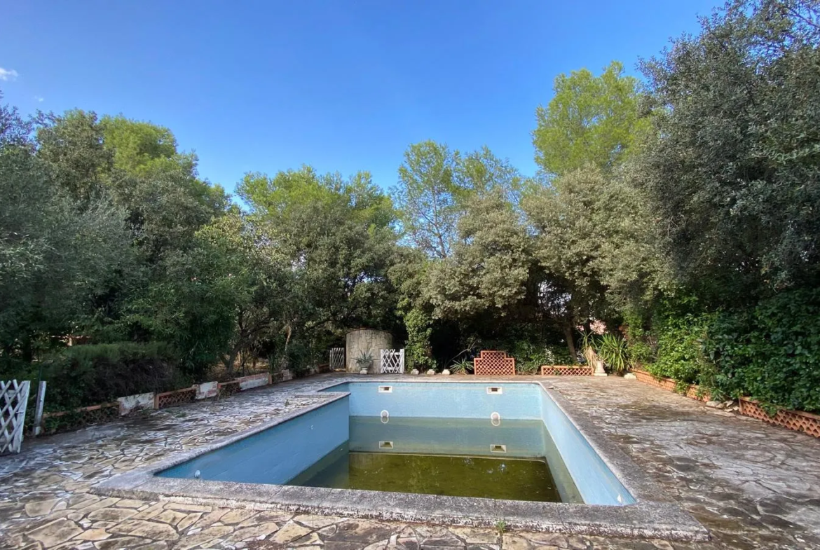 Terrain à bâtir avec piscine à Villevieille 