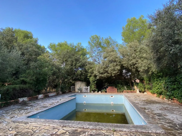 Terrain à bâtir avec piscine à Villevieille