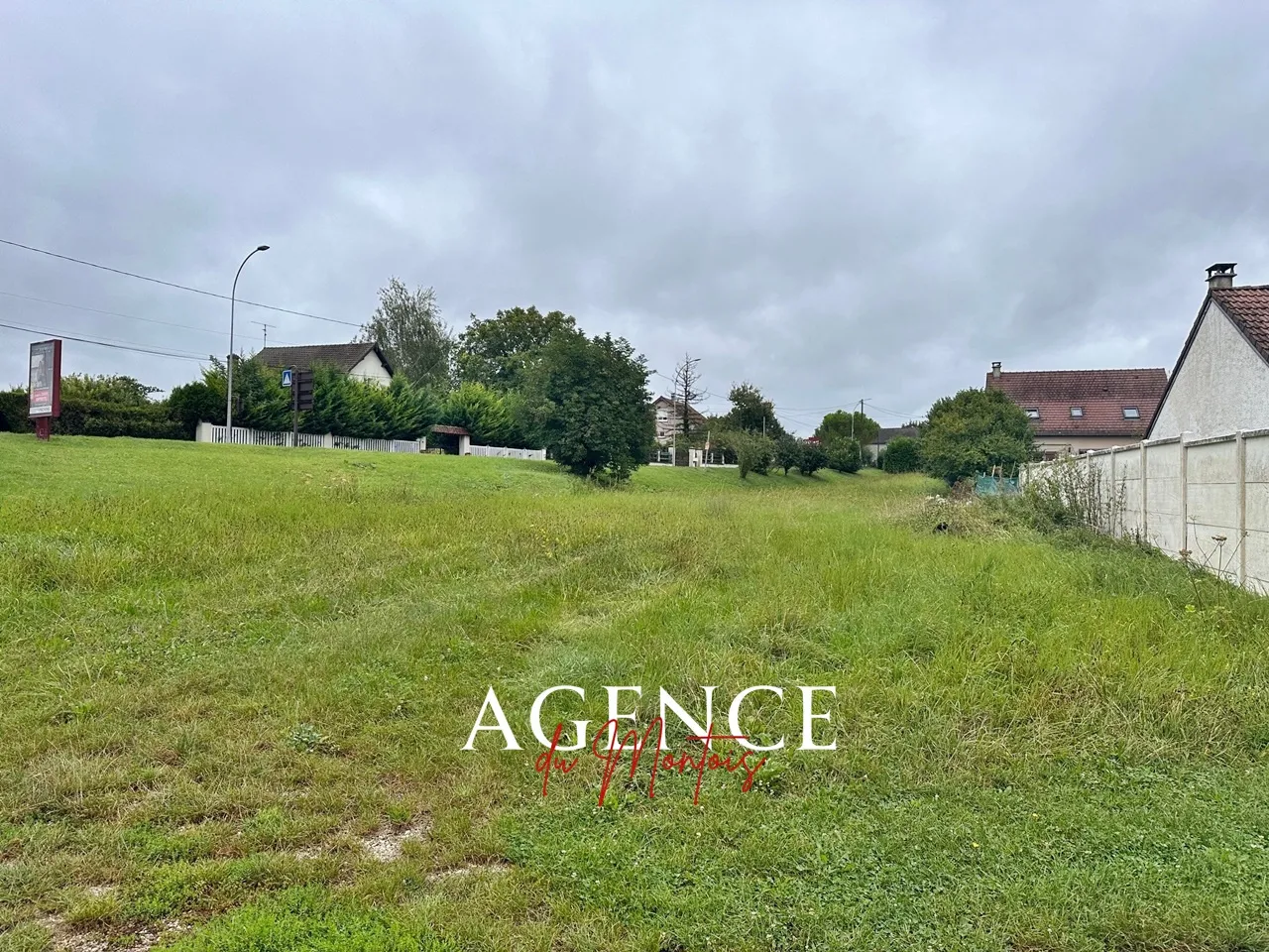 Terrain à bâtir de 993m2 - Région Longueville 