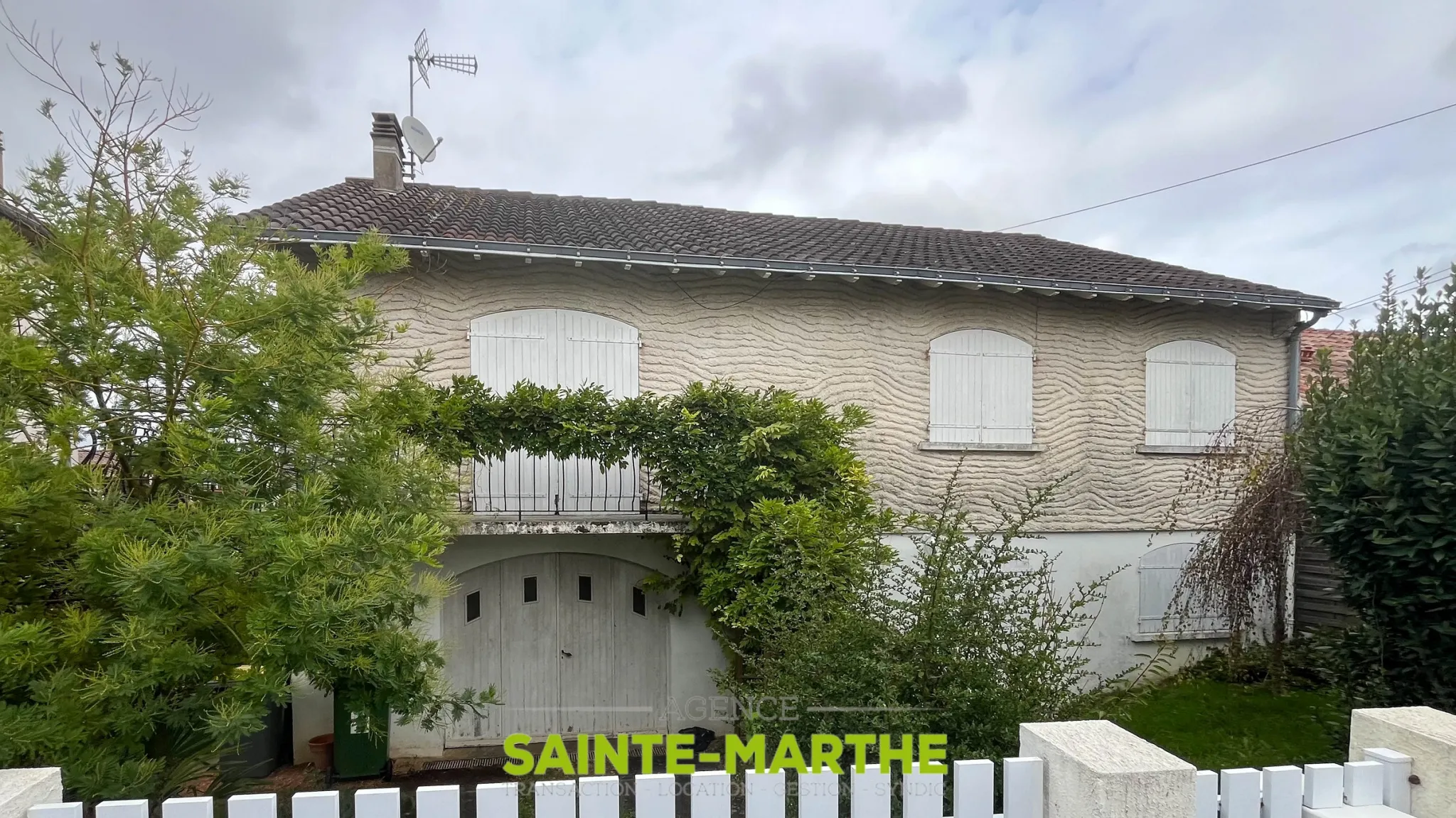 Pavillon familial à Niort avec 5 chambres 