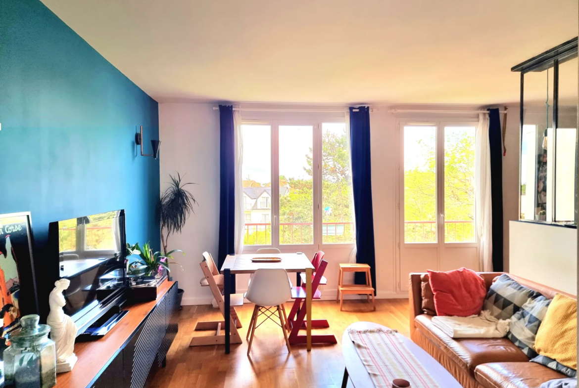 Appartement lumineux 3 chambres avec balcon à Vitry sur seine 