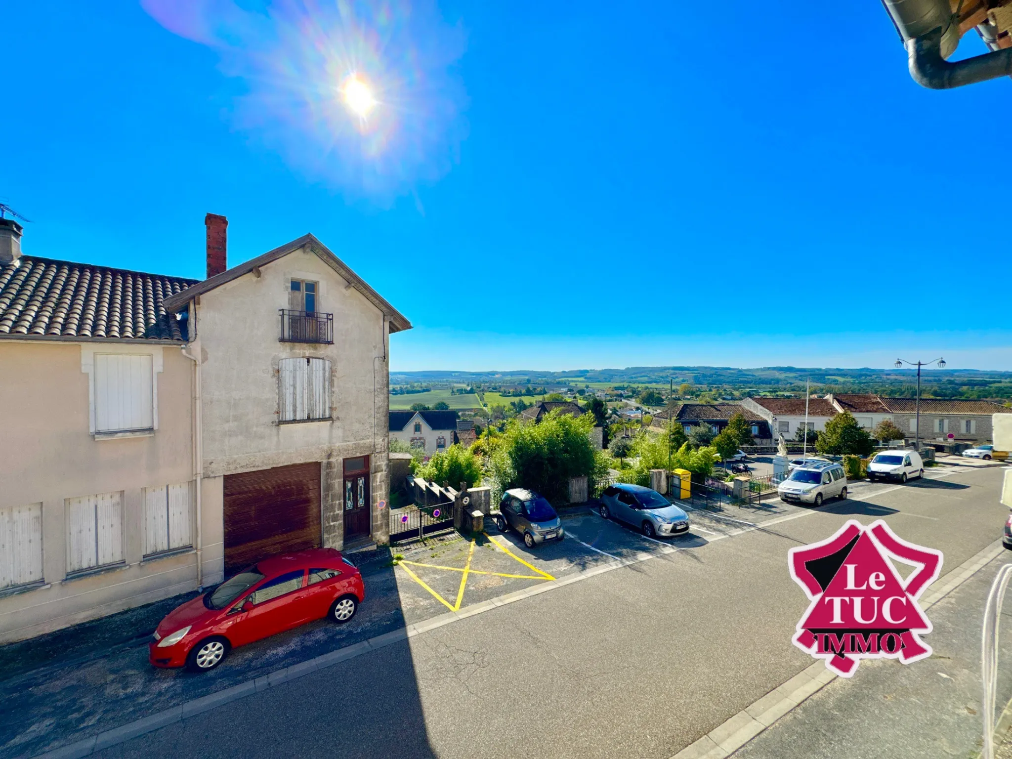 Maison en pierre avec 3 chambres et garage à Monflanquin 