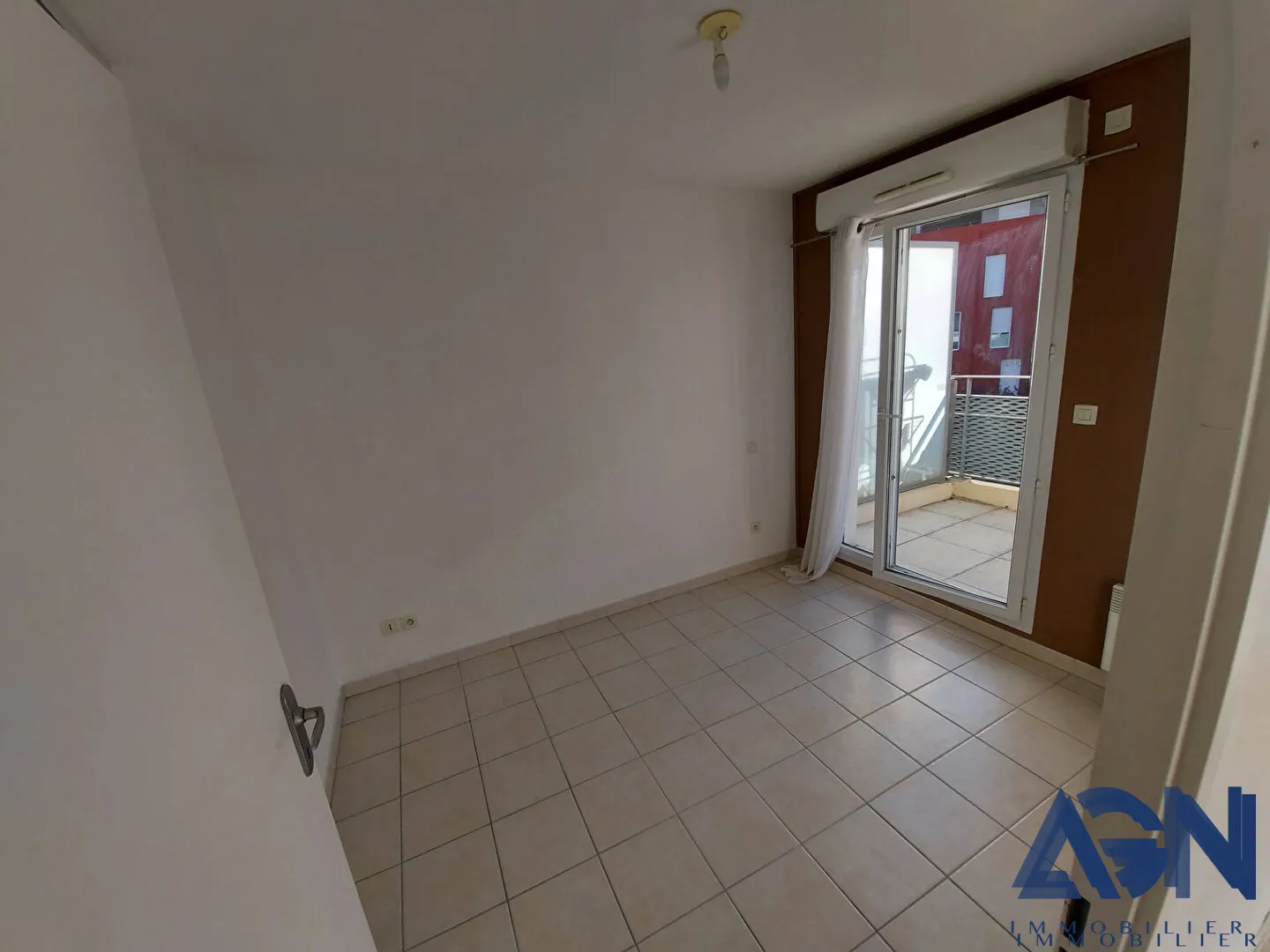 À vendre : Appartement 2 pièces avec terrasse et garage à Montpellier 