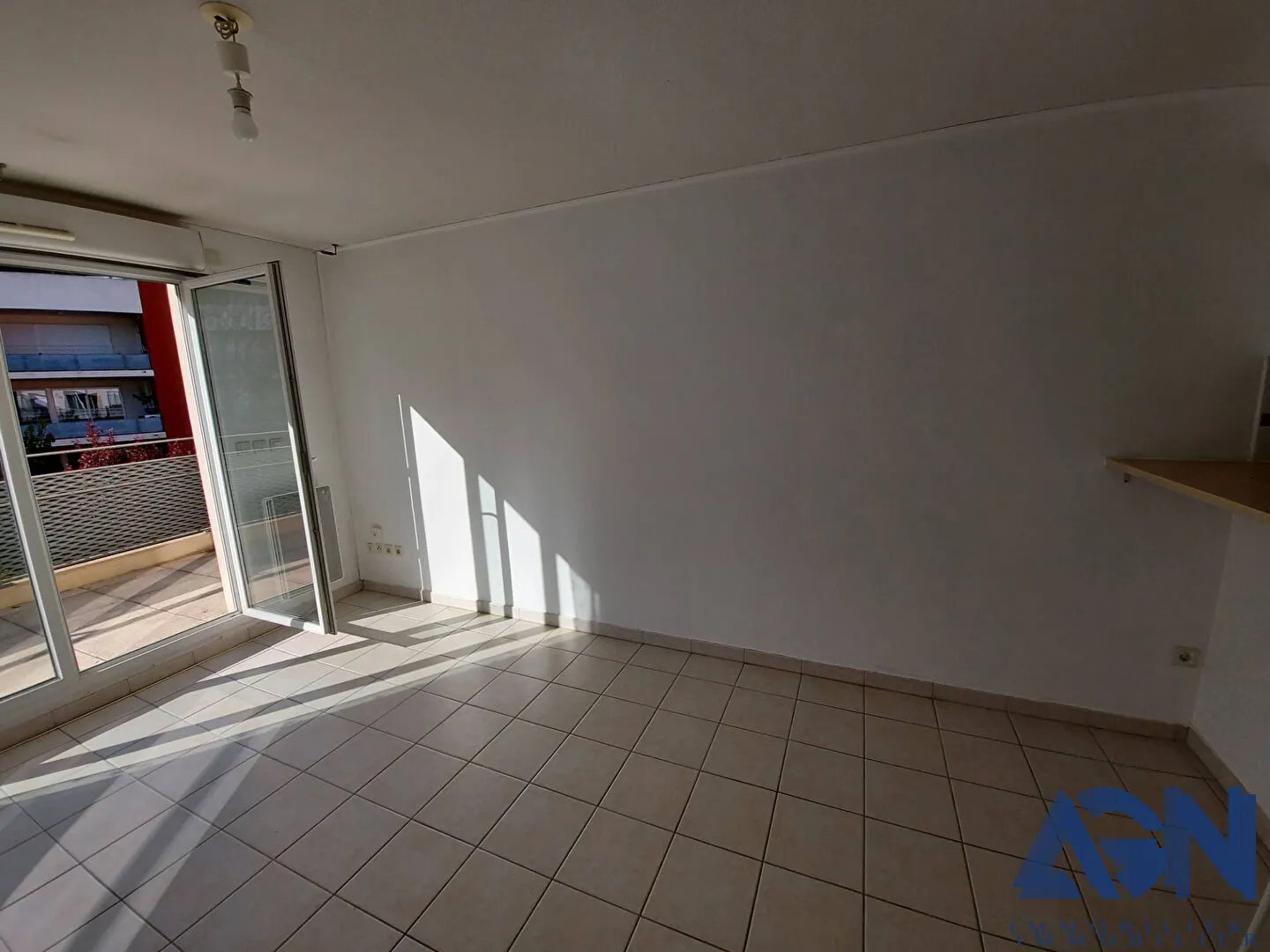 À vendre : Appartement 2 pièces avec terrasse et garage à Montpellier 