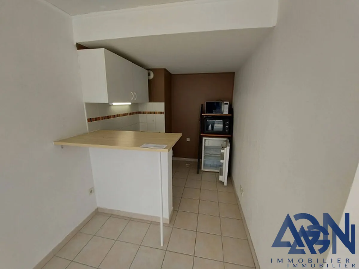 À vendre : Appartement 2 pièces avec terrasse et garage à Montpellier 