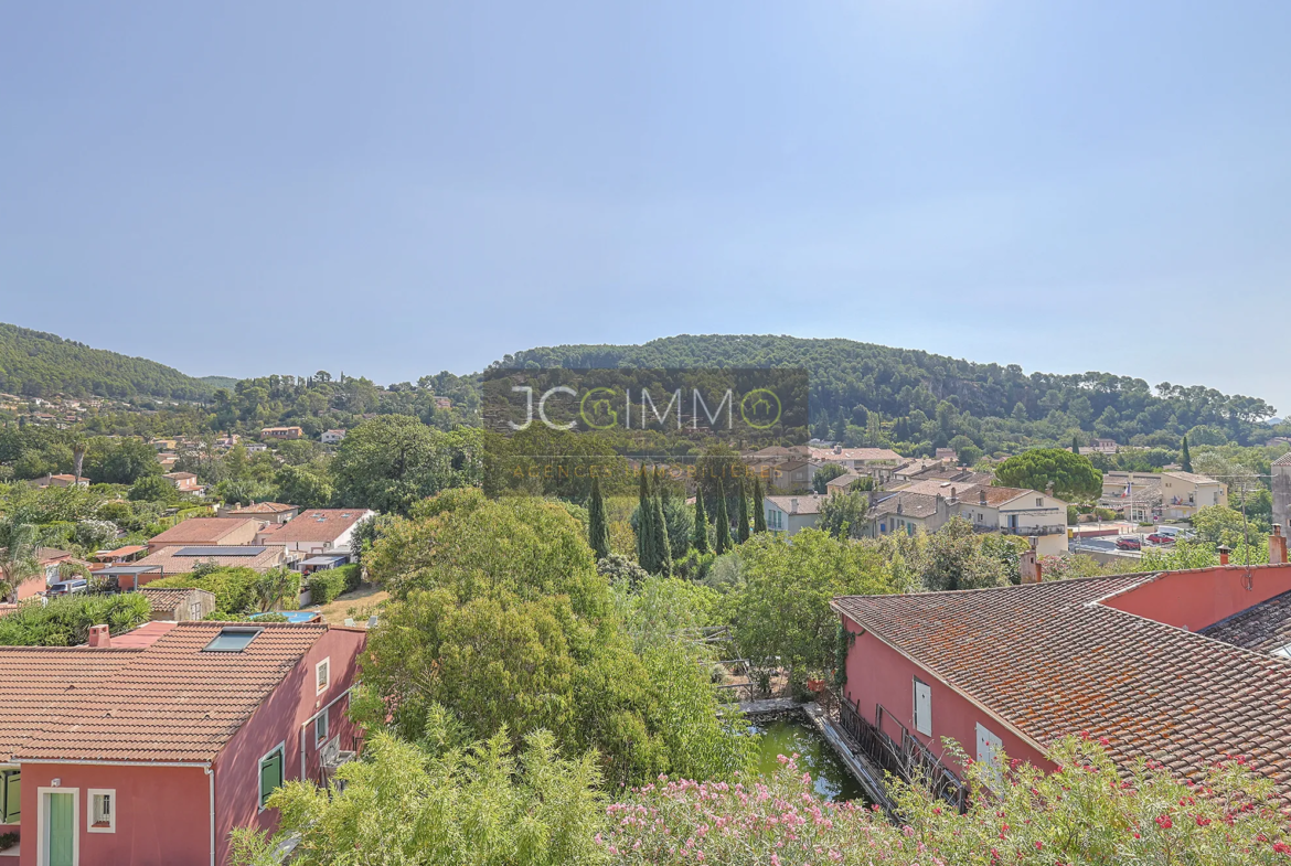 Maison de village de 110 m² à Solliès-Toucas sans travaux 