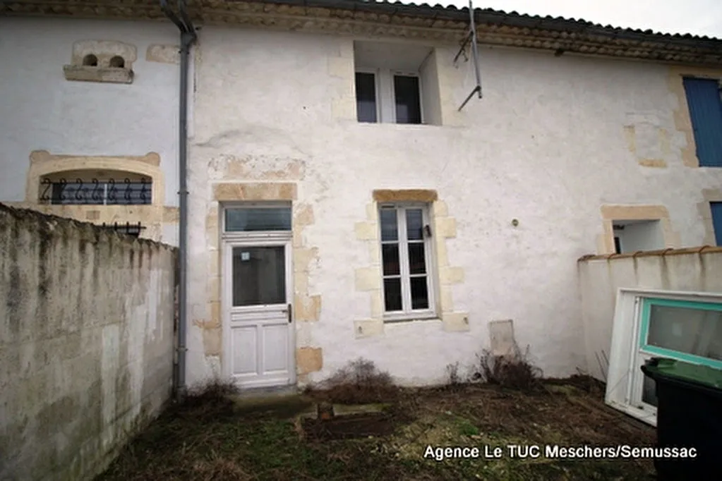 Charmante maison typique à Talmont avec jardin 