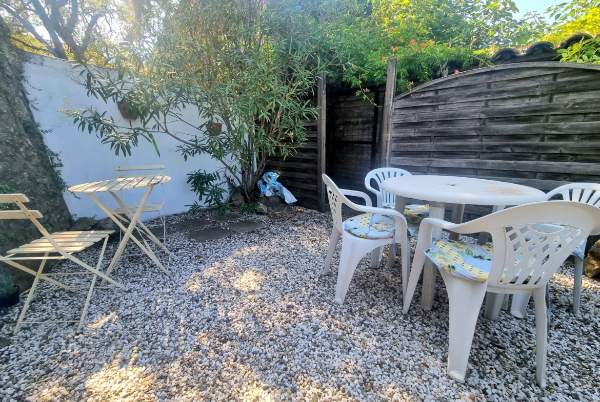 Maison 5 pièces avec jardin à Mailhac, idéalement située 