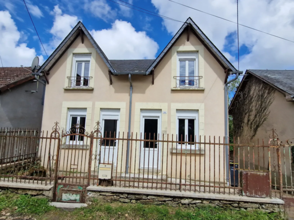 Maison individuelle à vendre à Lubersac - 96 000 EUR