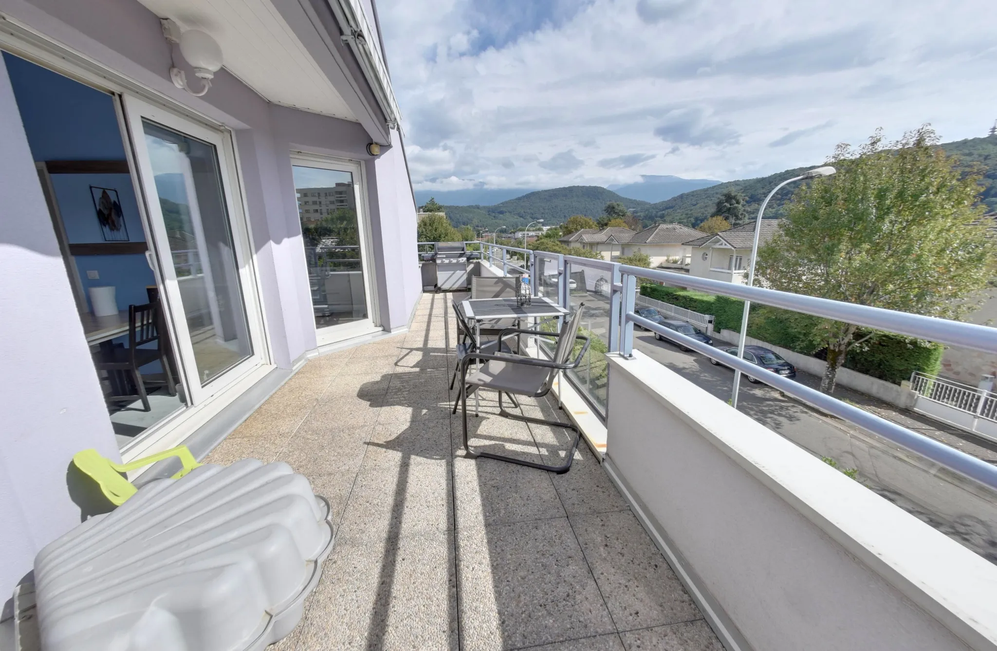 Superbe appartement T3 à Échirolles avec terrasse et parking 