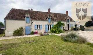 Longère avec potentiel à vendre près de Beaugency 