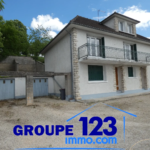 Ensemble immobilier avec 3 appartements et potentiel à Laroche St Cydroine