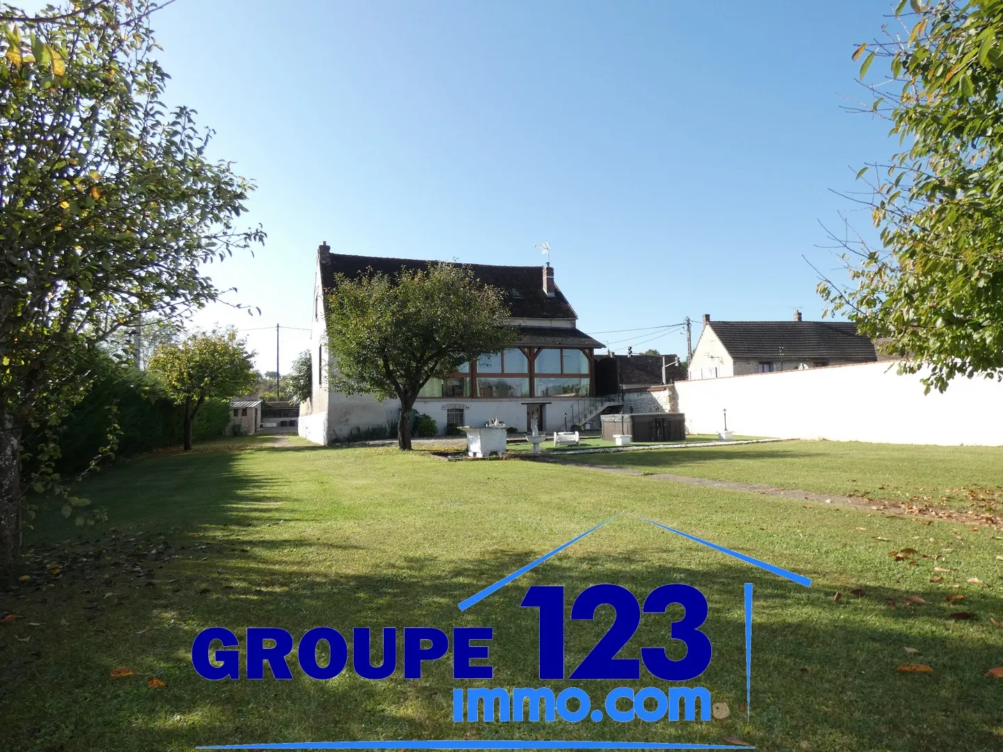 Maison de 136 m² avec jardin à Epineau les Voves 