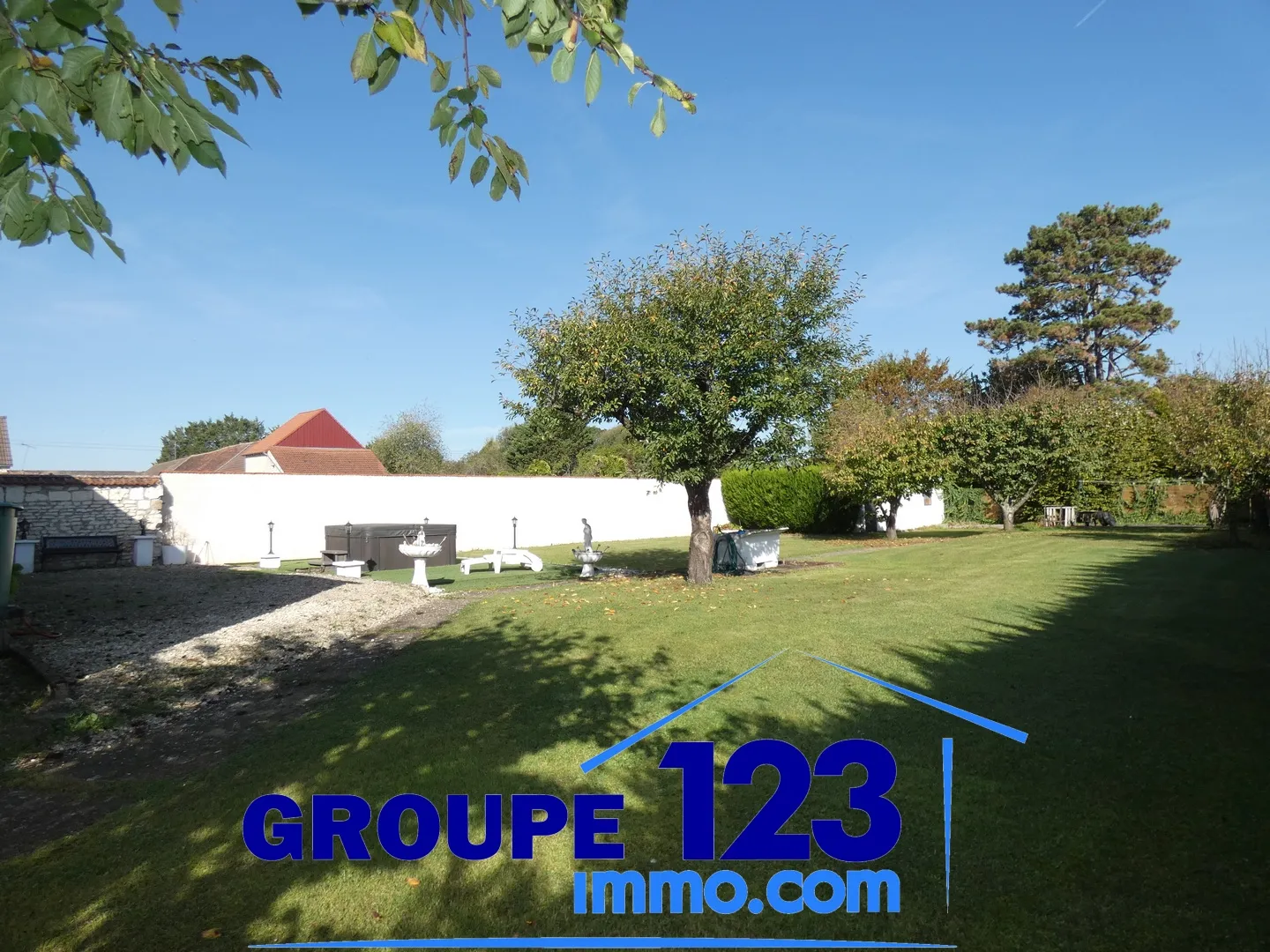 Maison de 136 m² avec jardin à Epineau les Voves 