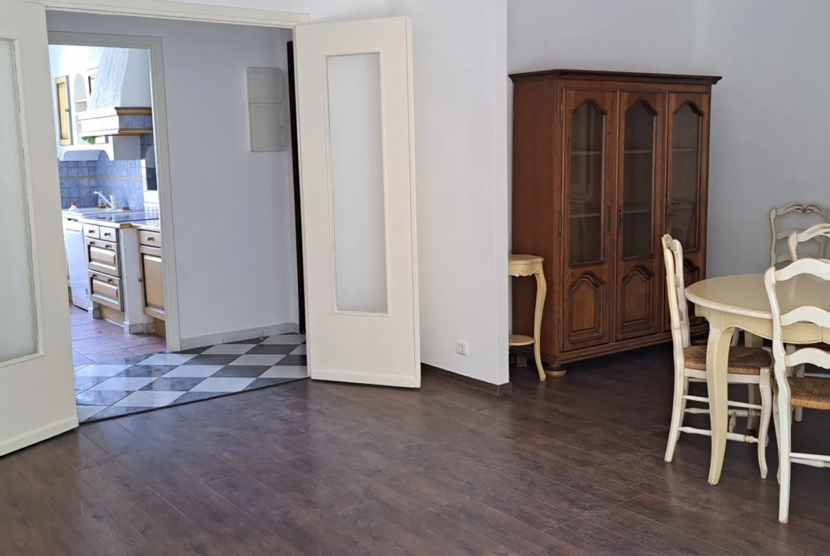 Vente d'un appartement 3 pièces à Marseille 13005 près des facultés 