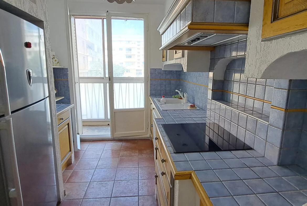 Vente d'un appartement 3 pièces à Marseille 13005 près des facultés 