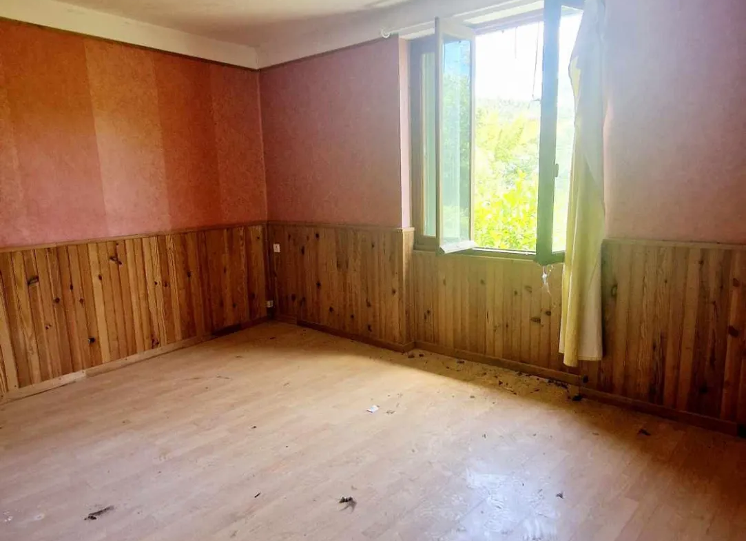 Maison 7 pièces à vendre à Bollène - Rénovation à prévoir 