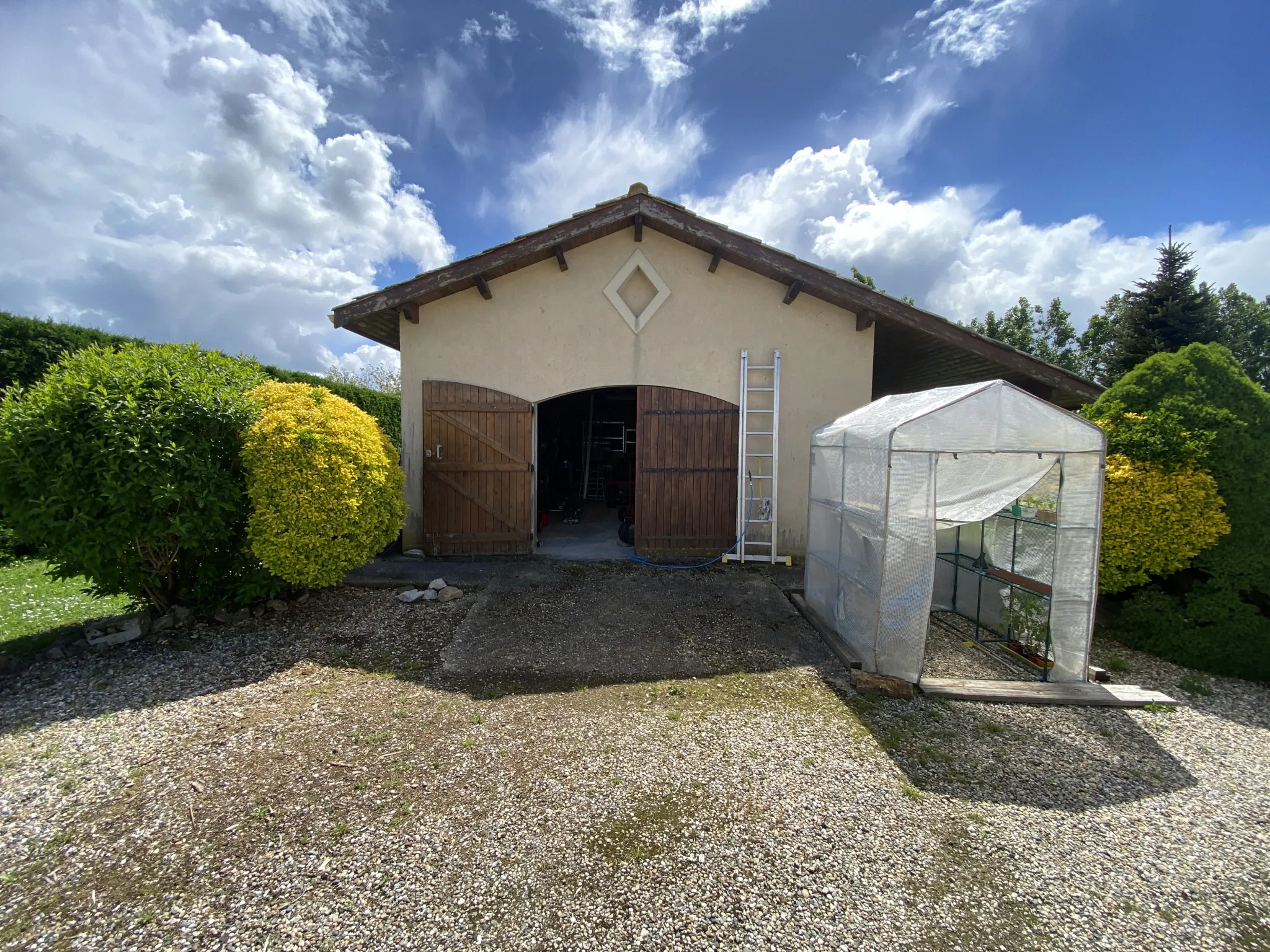 Maison 5 pièces à vendre à Loupiac de la Réole avec jardin et garage 