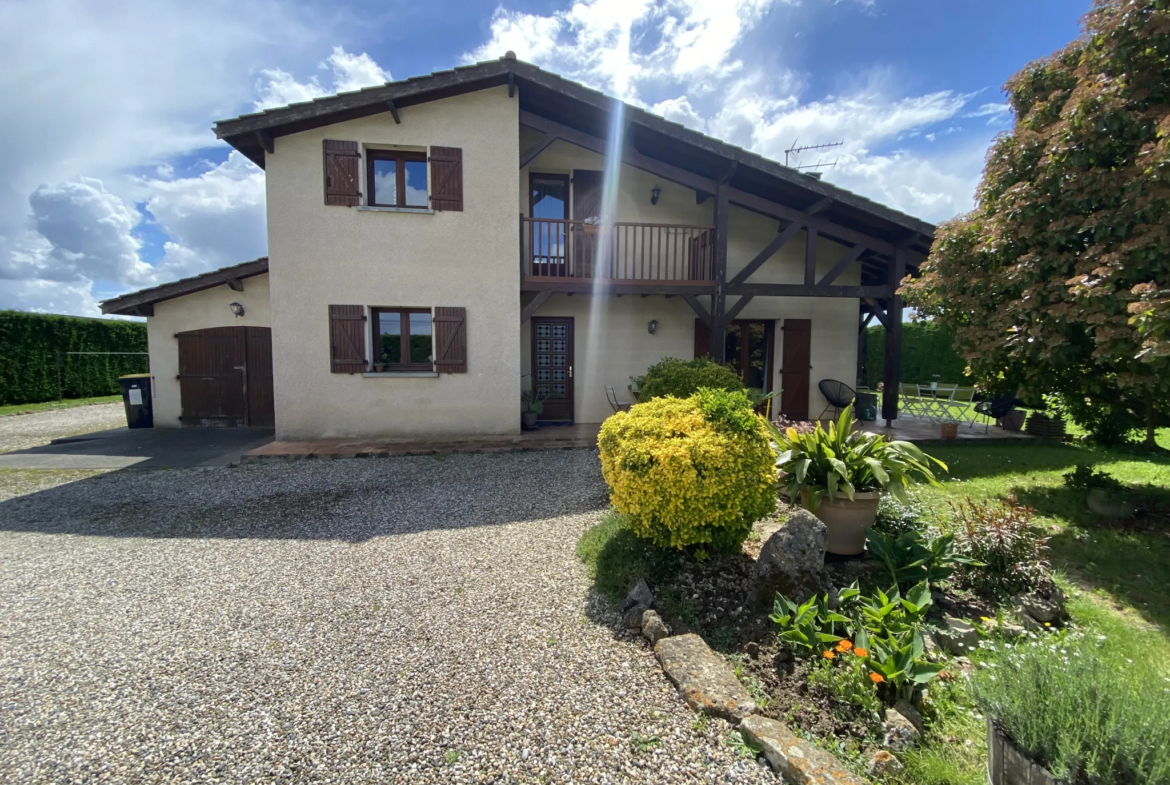 Maison 5 pièces à vendre à Loupiac de la Réole avec jardin et garage 