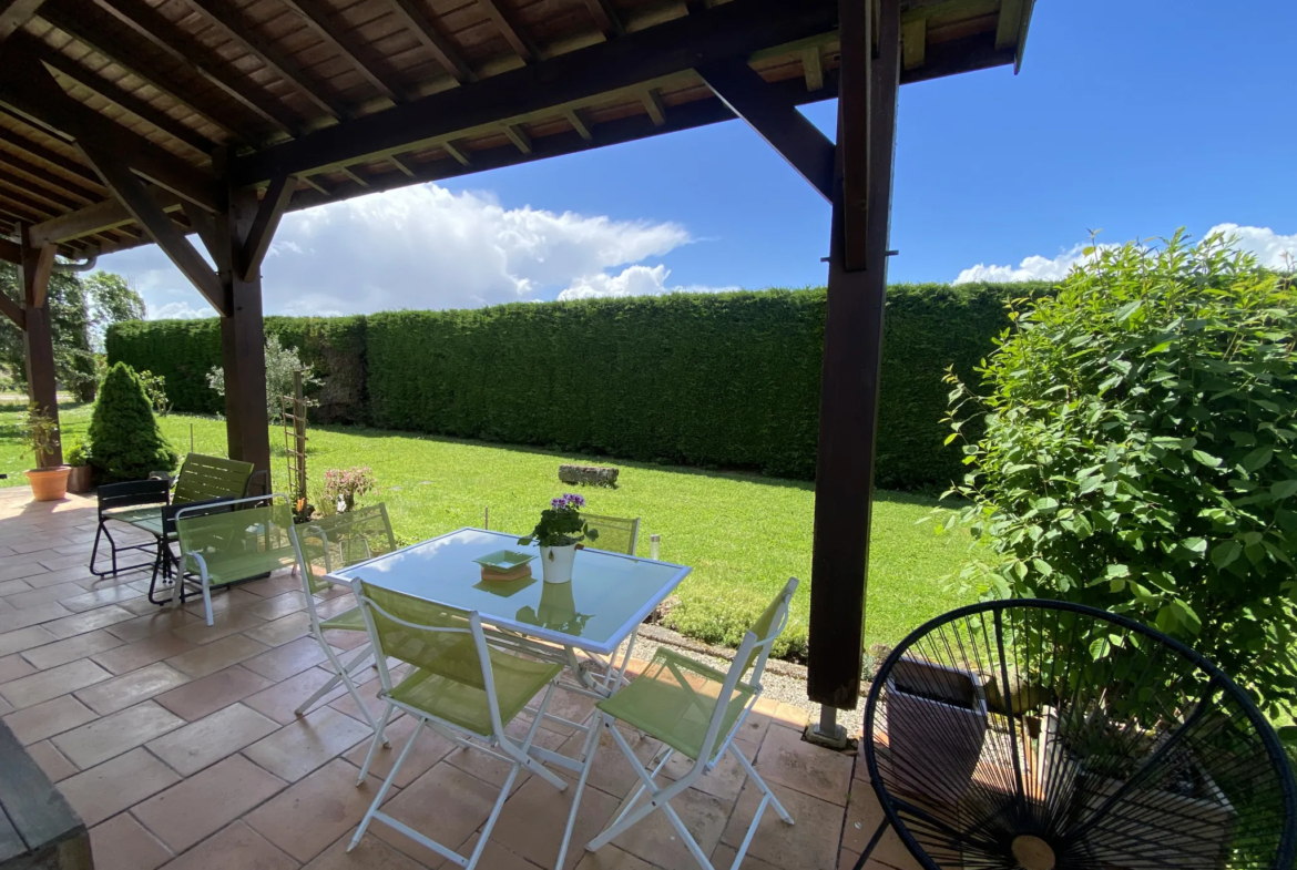 Maison 5 pièces à vendre à Loupiac de la Réole avec jardin et garage 