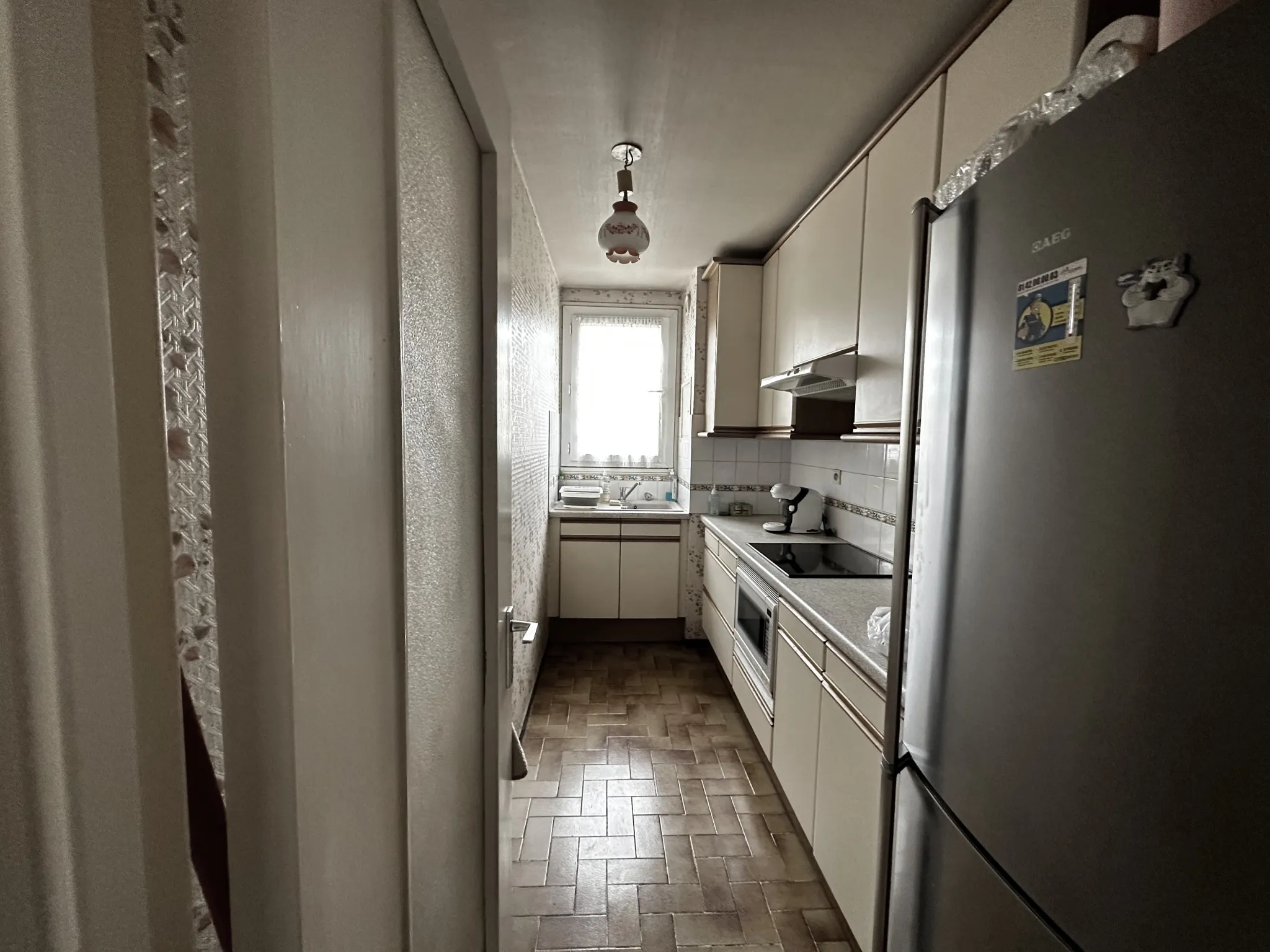 Appartement deux pièces à vendre à Pantin avec cave et parking 