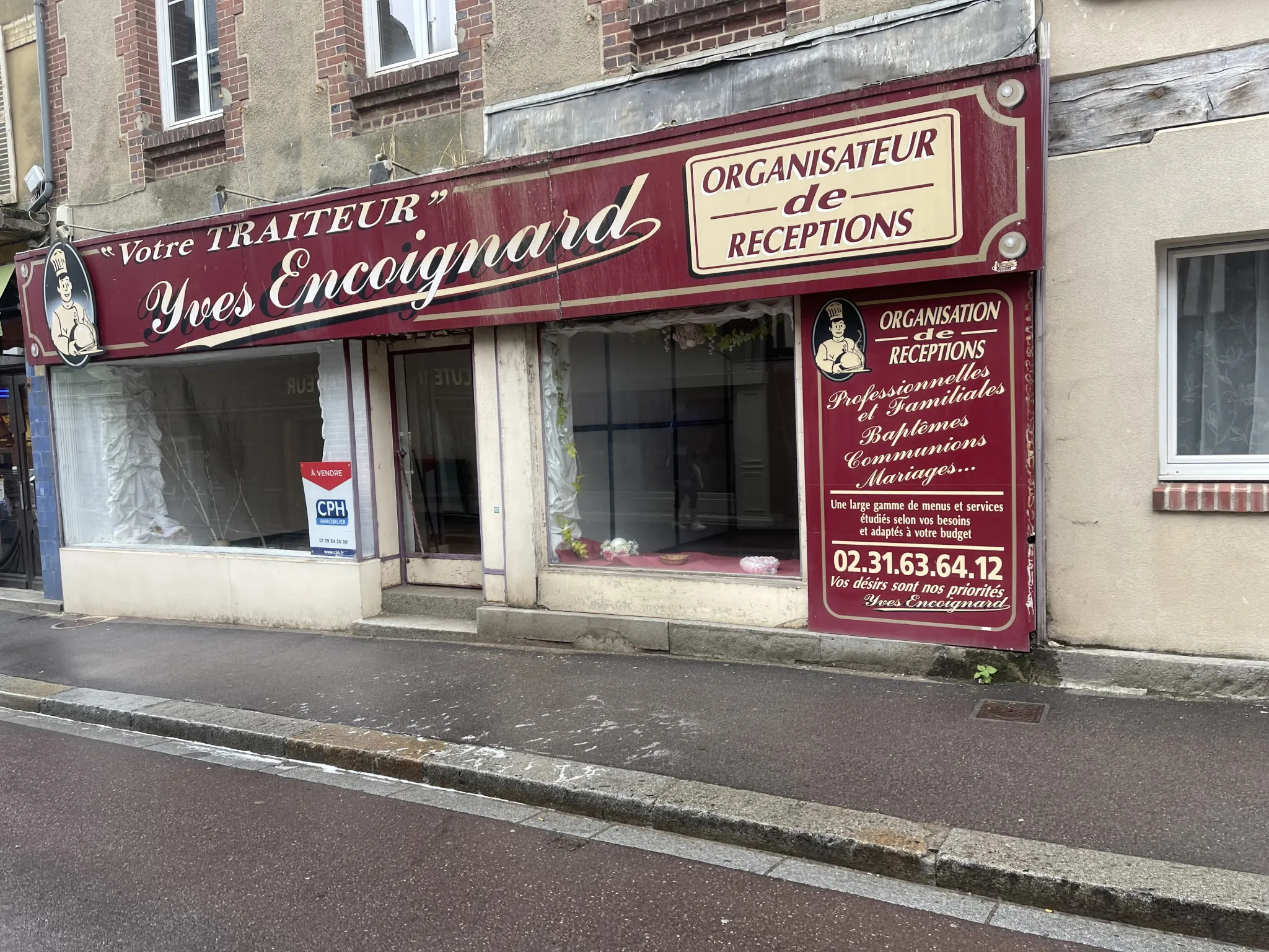 Local commercial avec appartement à Livarot - 78m² 