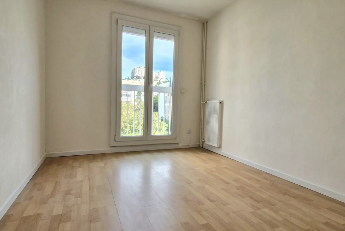 Vente Appartement 4 Pièces - 84,20 m² - Vitrolles 